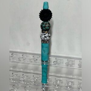 Beadable pen
